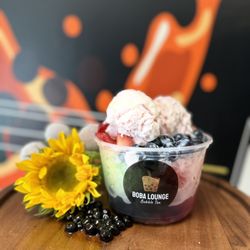 Boba Lounge - Strawberry Shaved Ice!