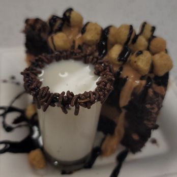 Cerealism - Desserts Near Me - Old Sacramento, California