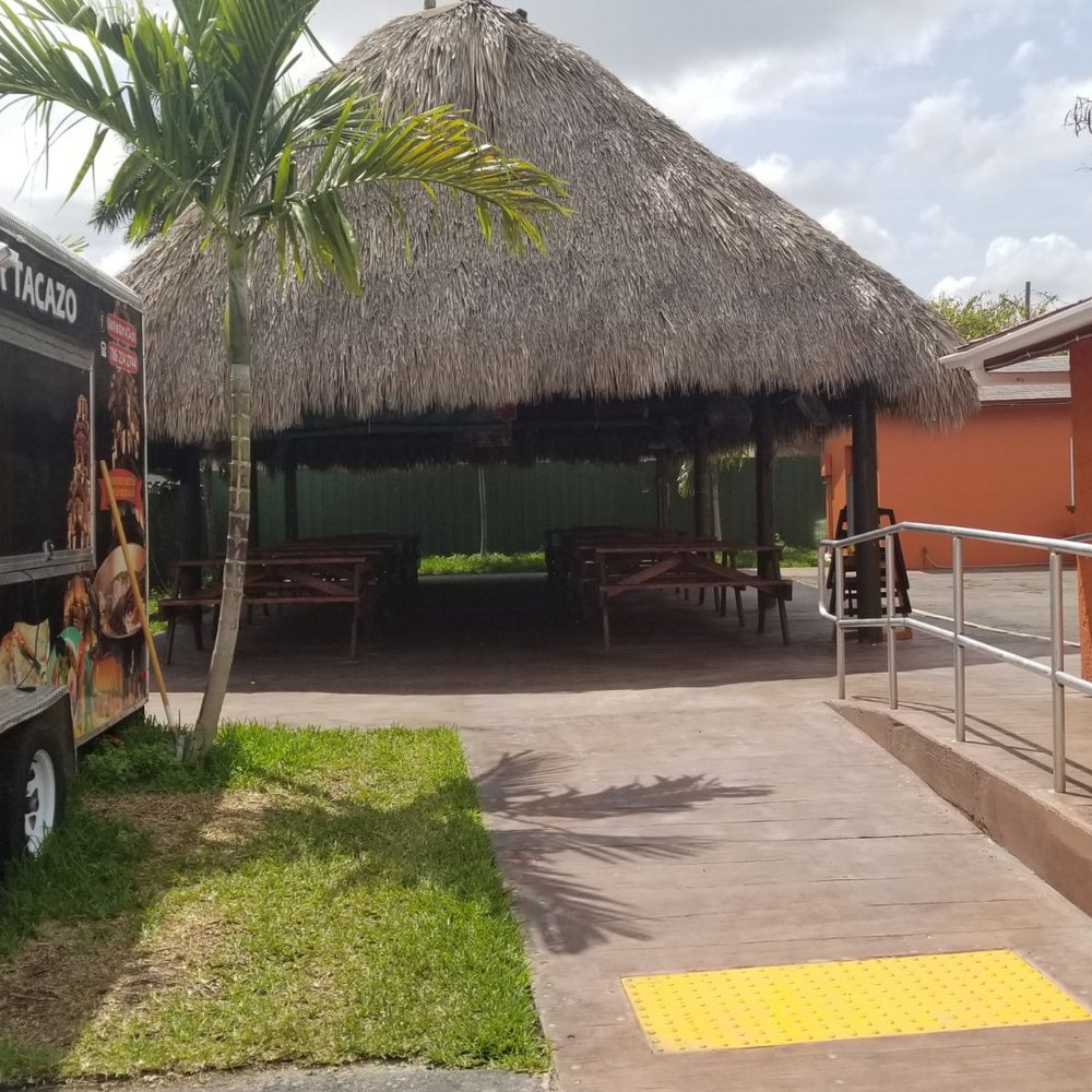 El Tacazo - Outside dining area - Mexican Near Me - Florida City, Florida El Tacazo - Outside dining area - Mexican Near Me - Florida City, Florida