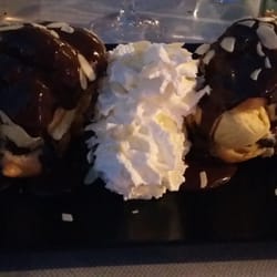 Chez Caramel - Profiteroles (maisons s'il vous plaît) pour s'achever