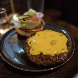 The Dime - Burger presentation before assembly