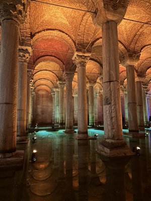 Basilica Cistern by null