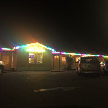 El Zarape - a motel at night - Mexican Near Me - Leakesville, Mississippi