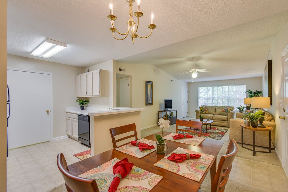 Stone Creek - property management company in Tuscaloosa, AL