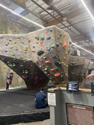 Hangar 18 South Bay by null