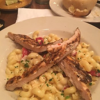 Founders Tavern & Grill - This was good Alfredo Chicken - Comfort Food Near Me - Pasadena, Maryland