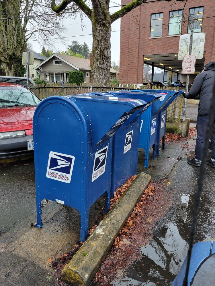 US POST OFFICE Updated October 2024 15 Photos & 22 Reviews 2425