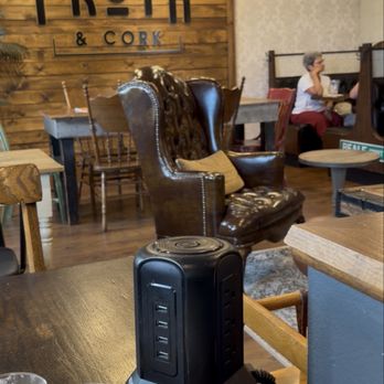 Froth & Cork - Inside seating - Coffee & Tea Near Me - Hastings, Minnesota