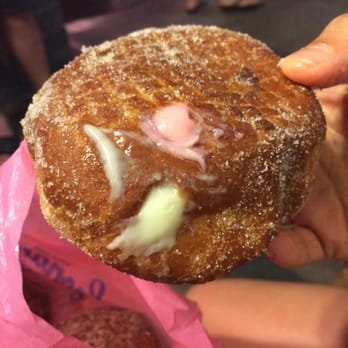 Leonard's Bakery - Flavour of the month: guava - Bakeries Near Me - Honolulu, Hawaii Leonard's Bakery - Flavour of the month: guava - Bakeries Near Me - Honolulu, Hawaii