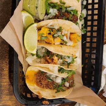 La Esquina Restaurant - 4 tacos - Mexican Near Me - Davie, Florida