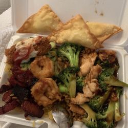 Crab stick/ shrimp in brown sauce/ boneless bbq ribs / pfr with chicken broccoli/ fried cheese wontons