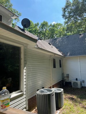 JAKE'S GUTTERING & SIDING