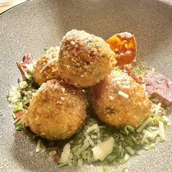 Selvin’s Restaurant & Lounge - Arancini balls (one of the best I have ever had) - New American Near Me - Thousand Oaks, California