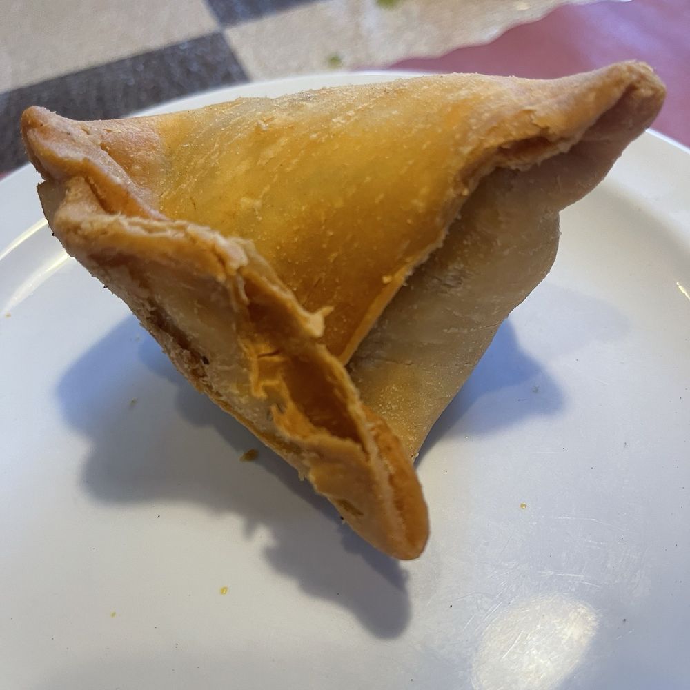 Himalayan Yeti - Veggie Samosa - Indian Near Me - St. Louis, Missouri