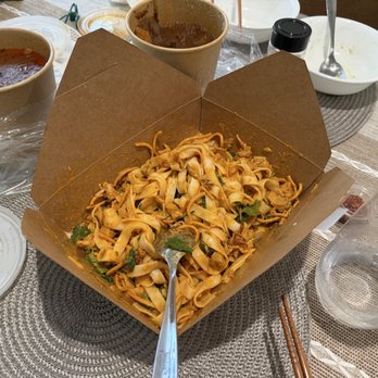 Mingalaba - House Special Noodle with chicken - Burmese Near Me - Burlingame, California