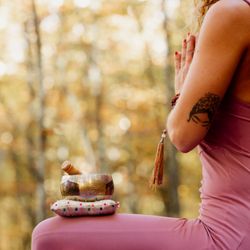 April Waldman Healing and Coaching - Energy Healing and Transformation Coaching to support your transformation https://dahliatransformation.com/transformation/