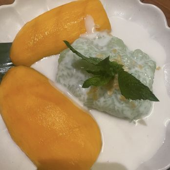 Tha Phraya - Mango sticky rice - Thai Near Me - New York, New York Tha Phraya - Mango sticky rice - Thai Near Me - New York, New York