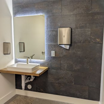 Perspire Sauna Studio - Ocotillo - Bathroom spacious and nice. - Saunas Near Me - Chandler, Arizona