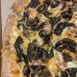 Bad service and below average food. Called for a roasted red pepper on a pizza and received burnt green peppers. Bad service and below average food. Called for a roasted red pepper on a pizza and received burnt green peppers.