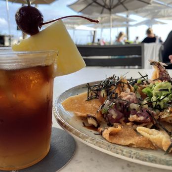 The Beach Bar - Bars Near Me - Honolulu, Hawaii