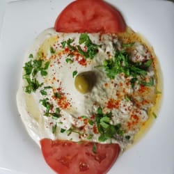 Alsafir - Homos y crema de berenjenas.