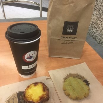Mos Mos Coffee - Flat white, egg tart and matcha cookie - Coffee & Tea Near Me - Toronto, Ontario