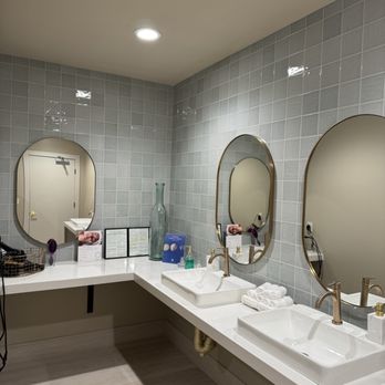 River Falls Spa - Well equipped bathroom area with hair dryer, straightener, curler, brush, etc. - Massage Near Me - Greenville, South Carolina River Falls Spa - Well equipped bathroom area with hair dryer, straightener, curler, brush, etc. - Massage Near Me - Greenville, South Carolina