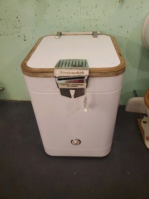 Hippo Hardware & Trading Co by null