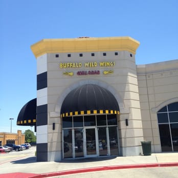 Buffalo Wild Wings - Sports Bars Near Me - Houston, Texas Buffalo Wild Wings - Sports Bars Near Me - Houston, Texas