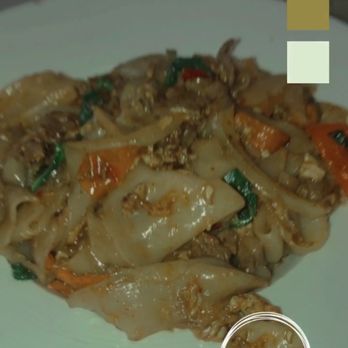 Kin'd - chicken N2. Drunken Noodle - Thai Near Me - Fresh Meadows, New York