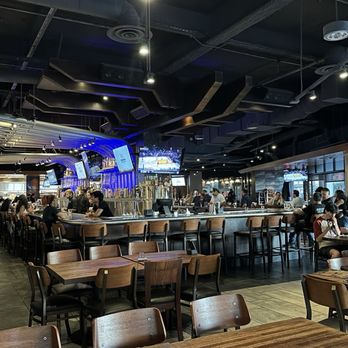 Yard House - Bars Near Me - Los Angeles, California Yard House - Bars Near Me - Los Angeles, California