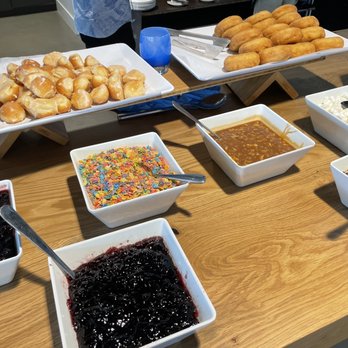 Lapper Sports Bar + Kitchen - Donut station - Sports Bars Near Me - San Diego, California