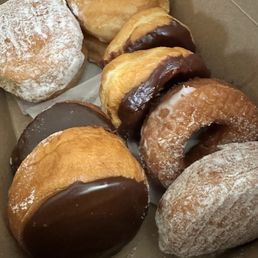 Donuts Donuts