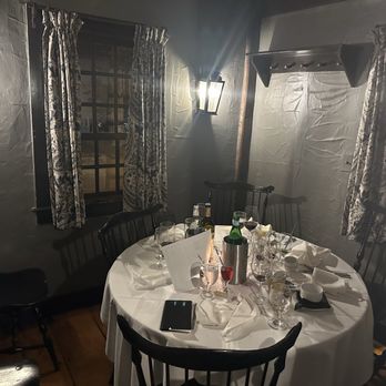 White Horse Tavern - The Private Alcove Dining Room - New American Near Me - Newport, Rhode Island White Horse Tavern - The Private Alcove Dining Room - New American Near Me - Newport, Rhode Island