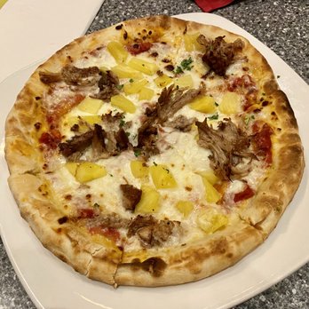 Wailele Cafe - Kalua Pork and Pineapple Pizza ($17) with Red Sauce - Wailele Cafe at the Sheraton Kona Resort - New American Near Me - Kailua-Kona, Hawaii