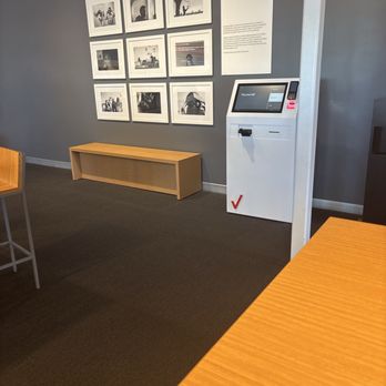 Verizon - Waiting while our phone updated - Mobile Phones Near Me - Phoenix, Arizona