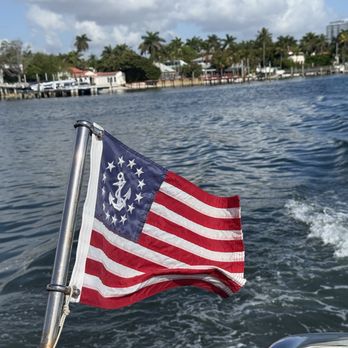 Diamond D Yacht Charter - Boat Charters Near Me Diamond D Yacht Charter - Boat Charters Near Me