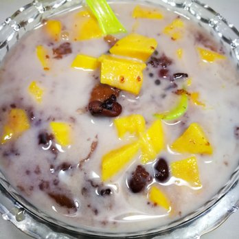 Mai Chi Lin - 2020.12.12. Coconut milk tea with red beans (plus mango) - Hong Kong Style Cafe Near Me - Bellevue, Washington