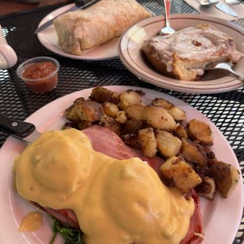 Mama Kat's - American Near Me - San Marcos, California