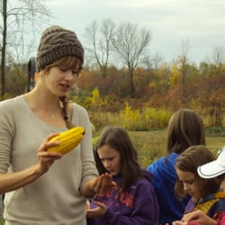 Wellspring - School field trips at the farm!