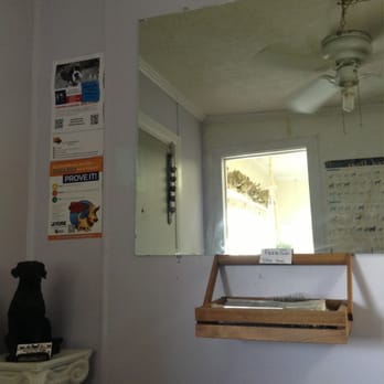 Spencer Pet Salon - Mirror area and front door - Pet Groomers Near Me - Pasadena, Texas Spencer Pet Salon - Mirror area and front door - Pet Groomers Near Me - Pasadena, Texas