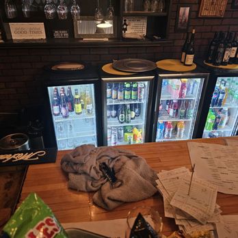 Creekside Pizza And Pastaria - Behind counter beverages - Italian Near Me - Wilderville, Oregon Creekside Pizza And Pastaria - Behind counter beverages - Italian Near Me - Wilderville, Oregon