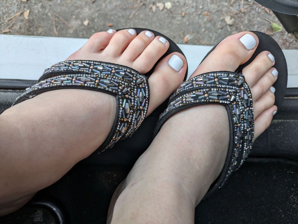 Ocean Paradise Nails & Spa Logo