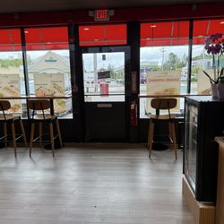 MJ Teriyaki - Interior window seating