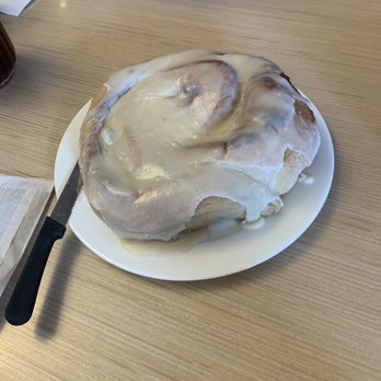 Red Rock Cafe - 3 lbs cinnamon roll - Breakfast & Brunch Near Me - Sedona, Arizona Red Rock Cafe - 3 lbs cinnamon roll - Breakfast & Brunch Near Me - Sedona, Arizona