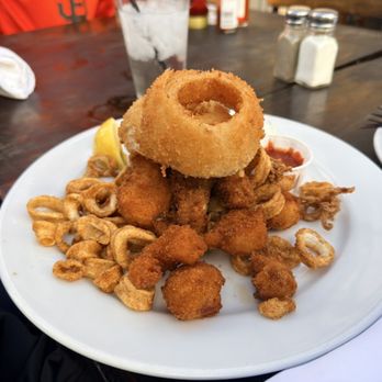 Santa Barbara Fish Market - Scallop shrimp oyster and calamari - Seafood Markets Near Me - Santa Barbara, California
