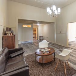 Oregon Curb Appeal - Room renovation