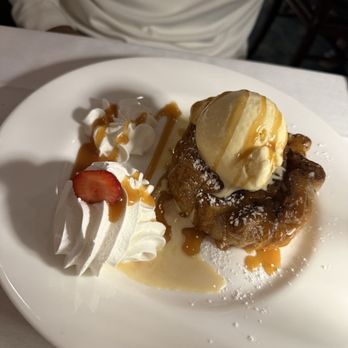 Luciano's Restaurant - Apple Tartlet - Italian Near Me - Wrentham, Massachusetts