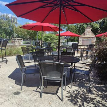 Claude'S Creamery - a patio with tables and umbrellas - Ice Cream & Frozen Yogurt Near Me - Palmerton, Pennsylvania Claude'S Creamery - a patio with tables and umbrellas - Ice Cream & Frozen Yogurt Near Me - Palmerton, Pennsylvania