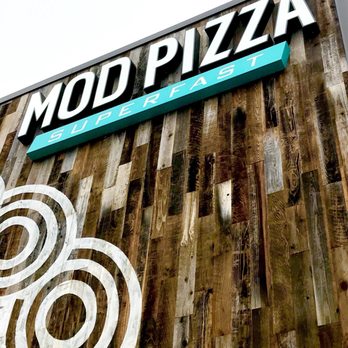 MOD Pizza - Exterior of Mod Pizza! - Fast Food Near Me - Mobile, Alabama
